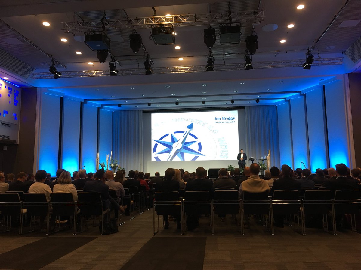 sirpapentt's tweet image. Welcome to the analytics economy! The moderator Jon Briggs @voiceofsiri leading us to the theme of the day. #sasbf18