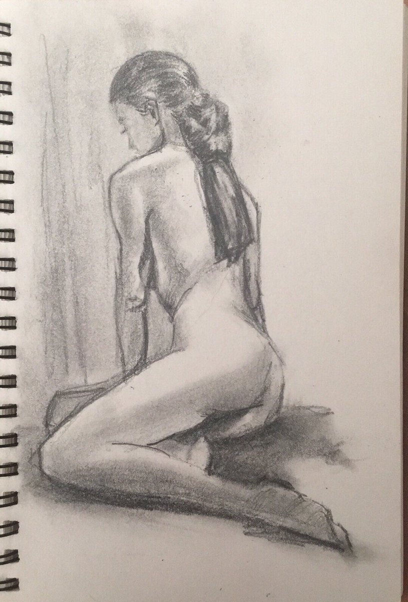 editabakke's tweet photo. Daily figurative sketching #figurative #sketchbook #drawing #sketcheveryday #nude #academicdrawing https://t.co/cLlq0ejCXd
