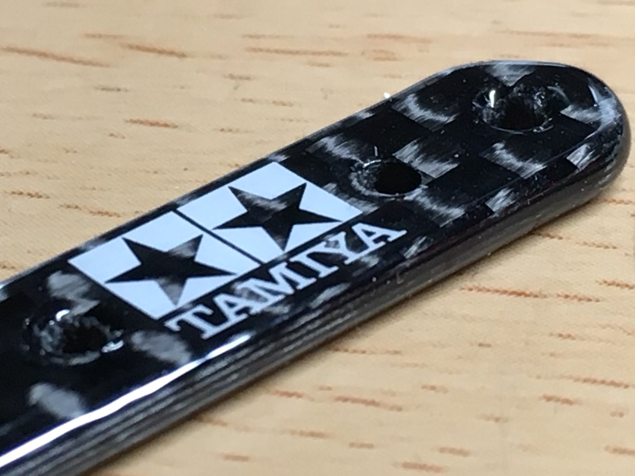 Uzivatel あおp 下手コン友の会 Na Twitteru ウレタンコーティングした直カーボンをキーホルダーにしてますが 先日jムスでオイル交換をお願いした時に整備の方の コレってどうやって作ったんですか からのミニ四駆談議で盛り上がりました Rt Mini4wd