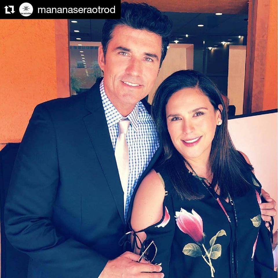 erika09395638's tweet photo. En Esta Historia  #MonicaYCamilo Merece seguir y Quedarse Juntos #YMananaSeraOtroDia ♥️♥️♥️♥️♥️♥️♥️♥️♥️♥️@cmlaguillo https://t.co/n3DwPTwbZY