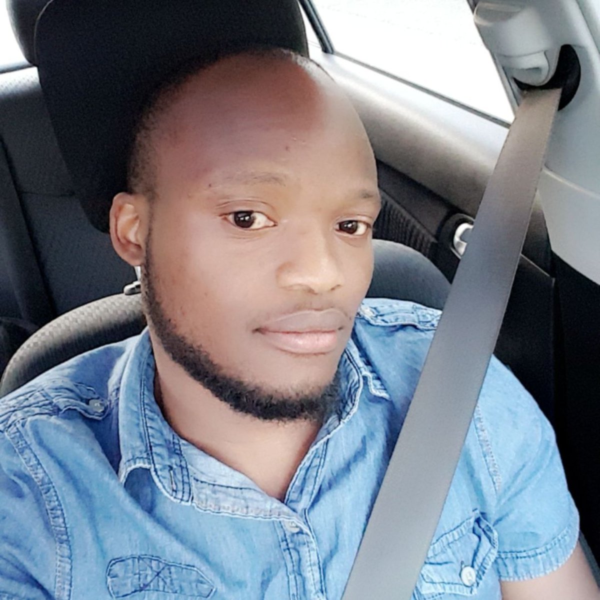 phwezi tweet picture