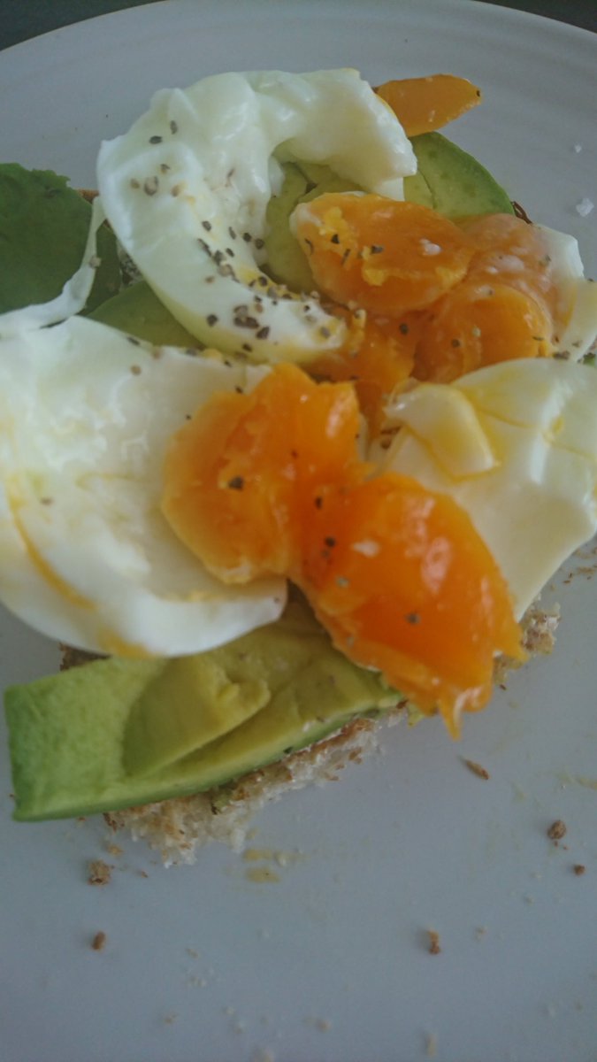 LeeCoin1's tweet photo. Is that a soft focus tool? No just still warm egg! #midweekbreakfast https://t.co/oEHIq4tGY5