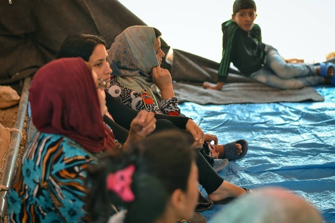 max_f_diana's tweet photo. 05/06, UNFPA mission to #Afrin #IDP's in #TalRefaat area. Partners providing #EndGBV session + services & distribution of #PLW kits. 500 families, mostly women-headed found refuge here.
@sarc_aleppo distributing kits & #MSJM #ReproductiveHealth #GBV services
@unfpasyria @unfpa https://t.co/sy7CW0dDhb