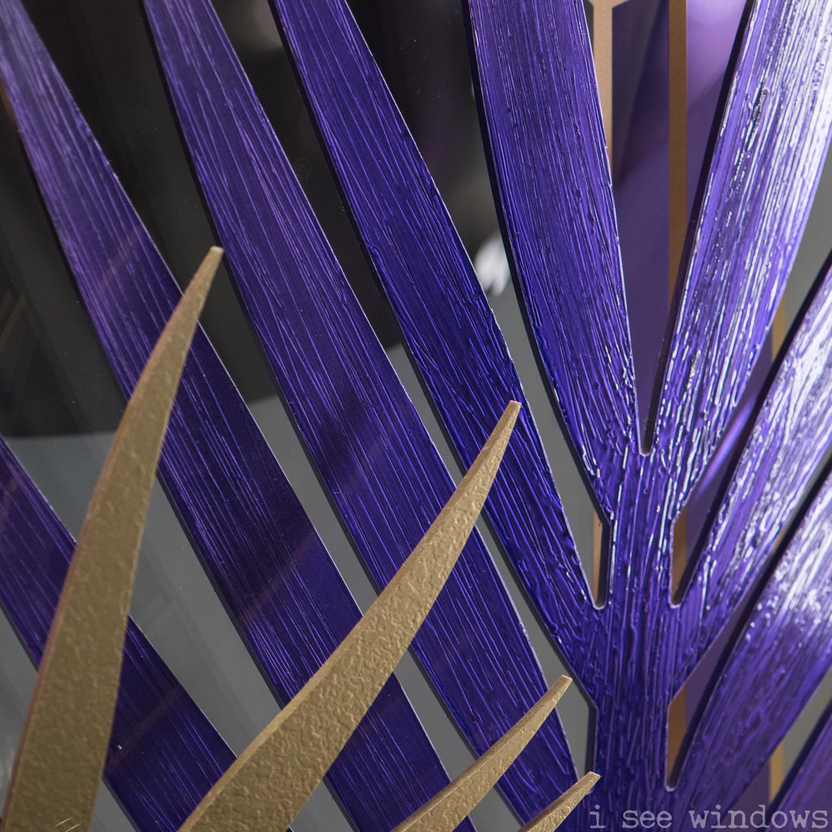 iseewindows's tweet photo. violet and gold compose a #complementary color scheme in this #palmedor inspired #windowdisplay at @Chopard #viadellaspiga #milan. @Festival_Cannes #iseewindows #windowscience #visualmerchandising #shopwindow #vetrina #escaparate https://t.co/F4FKDY8DEv