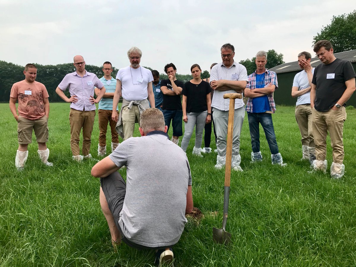 FarmHackNL's tweet photo. Op 31 mei en 1 juni deden 30 data scientists een deep-dive in bergen complexe bodem &amp; water data op proefboerderij #DeMarke van de @wur. De resultaten! https://t.co/usLY6WKFQa /c @provgelderland @wurcgi @Vitens https://t.co/BbvI0uoBUq
