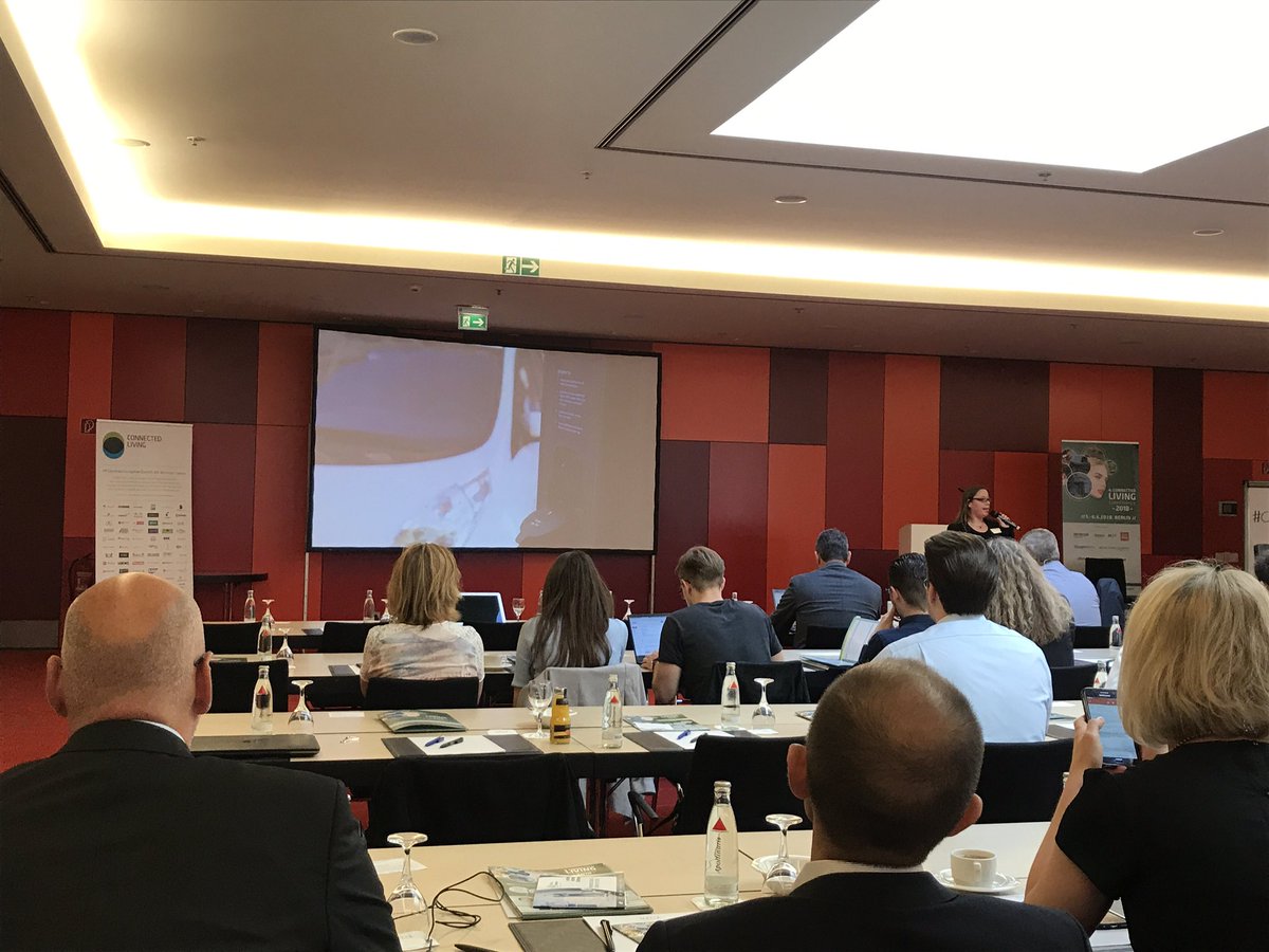YourHomeKnowsIT's tweet photo. Tessa Haverland von @Vattenfall_De spricht über das Home Energy Management und das Energiegehirn eines #SmartHomes
#IoT #Energy #SmartHome #Energiegehirn #ConnFerence https://t.co/LnU34KkeXa