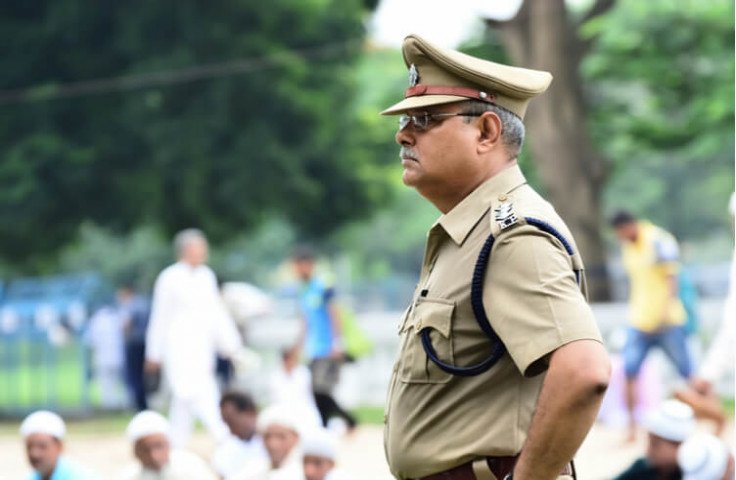 KryptoJunction's tweet photo. Indian Police Bust Massive Crypto-based #Ponzi #Scheme 
 #crypto #kryptojunction #cryptonews #News #indian

Read more: https://t.co/rbQuHdFRCX https://t.co/CbOm9Ttg5s