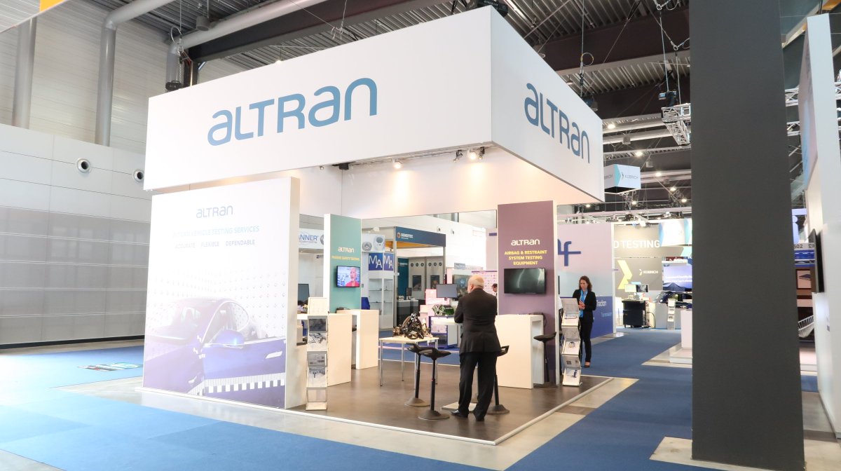 CapgeminiEngDE's tweet photo. Die Automotive #TestingExpo in Stuttgart ist in vollem Gange! Altran präsentiert seine Dienstleistungen für Fahrzeug- und Komponententests und ein Programm für Werkzeugtests. Besuchen Sie uns am Stand 1600, Halle 10! https://t.co/NBa8jVUONG