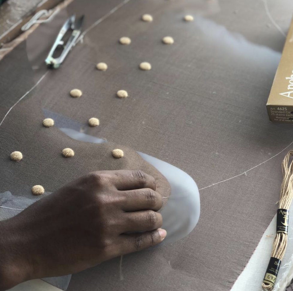 kanelleHQ's tweet image. With passion, precision and dedication our artisans turn craftsmanship into an art. 
The artisans hand embroider incredibly intricate and delicate patterns with utmost precision. 
Each hand involved with kanelle is extremely unique and special. 
#HandsOfGold #Kanelle