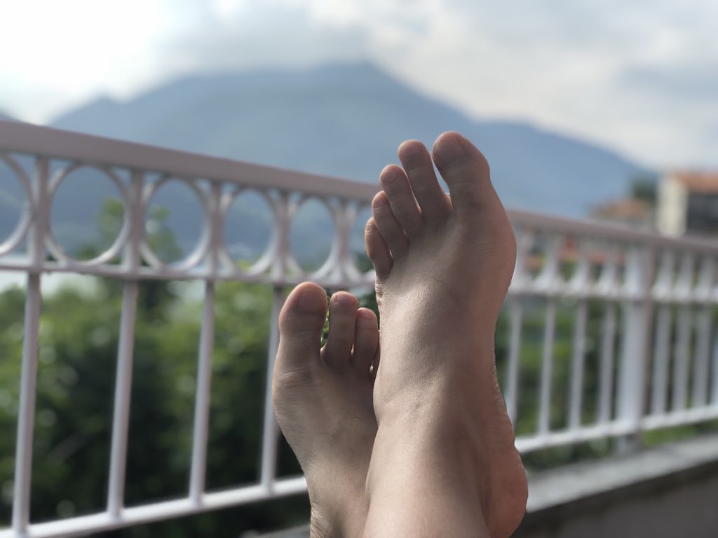 HachSaray's tweet photo. Mi fermo por riposar mi piedi 😊#myvoiceforeurope https://t.co/zbdrzmag6g