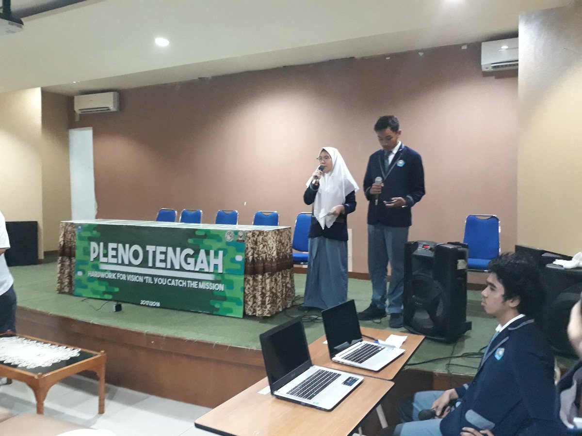 [Rabu, 6 Juni 2018]
Sedang dilaksanakan pleno tengah 2018 yang bertemakan "Hardwork for vision 'til you catch the mission" 👊