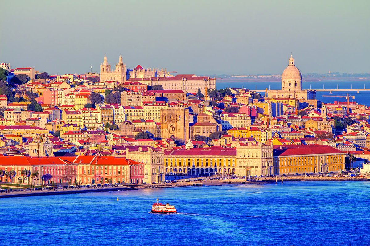 KairamyaJourney's tweet photo. Lisbon is Portugal’s hilly, coastal capital city.
#travel #lisbon #portugal #travelphotography #explore #photooftheday #luxtraveller #wanderlust #beautifuldestinations #lisbontourism #nightlife #pastelarchitecture #atlanticbeaches #globetrotter #passionpassport #kairamyajourneys https://t.co/MGIU7XnFhN