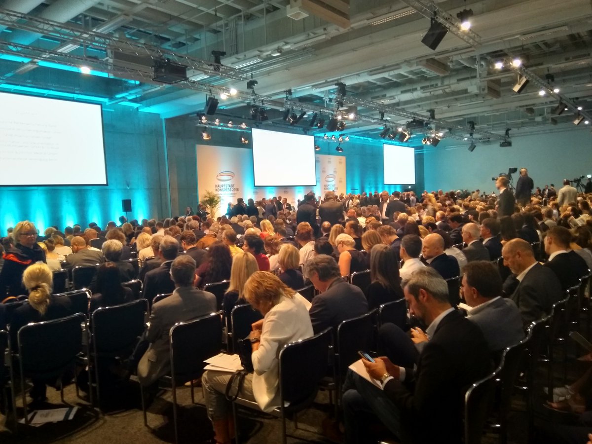 HSK_Berlin's tweet photo. Los geht's beim #HSK18! Viel Spaß an den nächsten drei Tagen allen Teilnehmern! https://t.co/78v9HT46ci