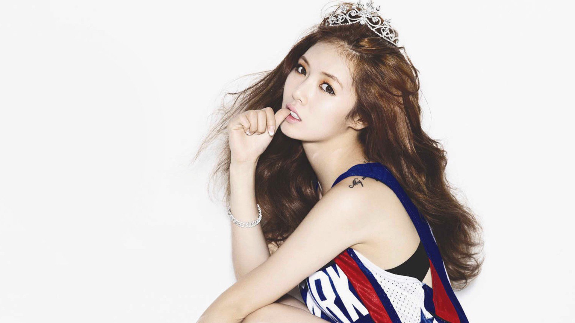 Pop singer Kim Hyuna turns 26 today. Happy birthday!!  