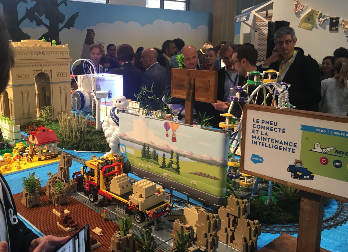 _stevenfink's tweet photo. Connected tires - bringing safety and fleet optimization into the future #michelin #salesforce #worldtour #IOT #futurism #fleetoptimization #tires https://t.co/N0vSUNkAvO
