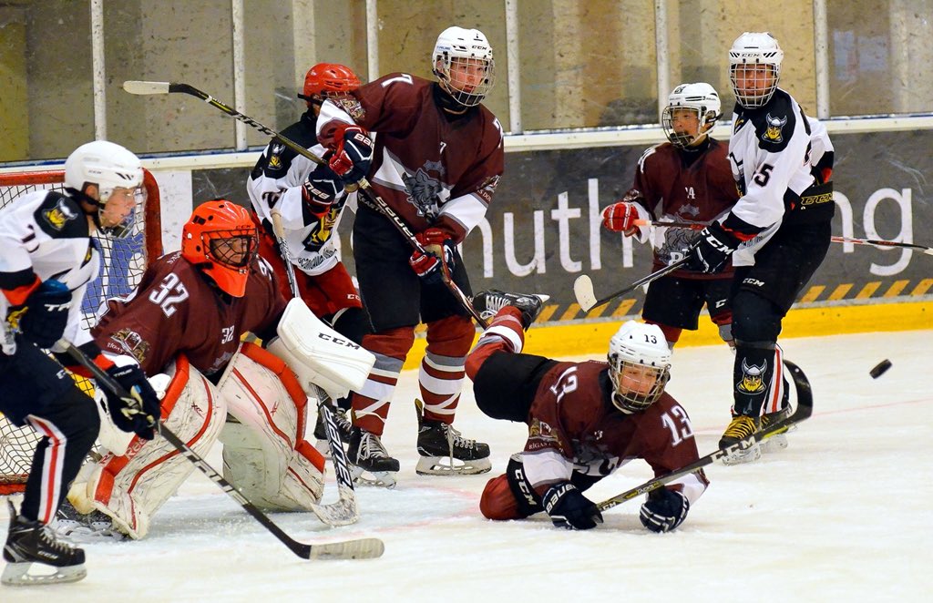 hsrigahockey's tweet photo. “Swedish Elite Hockey Challenge 2018” 🇸🇪. Vairāk 📸 fb/hsriga.lv #hsriga2004 #vienakomanda #lauvāsuzvarasspēks #swedishelitehockeychallenge #hsriga https://t.co/SMcntx9Miu