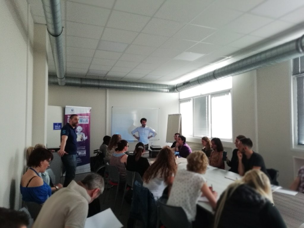 Plus2POPSchool's tweet image. [ POP School - Valenciennes ] 

Ce matin nous parlions e-réputation pour la #DIGITWEEK de @poleemploi_HDF avec Brahim Sellam et @Dufour_Bapt