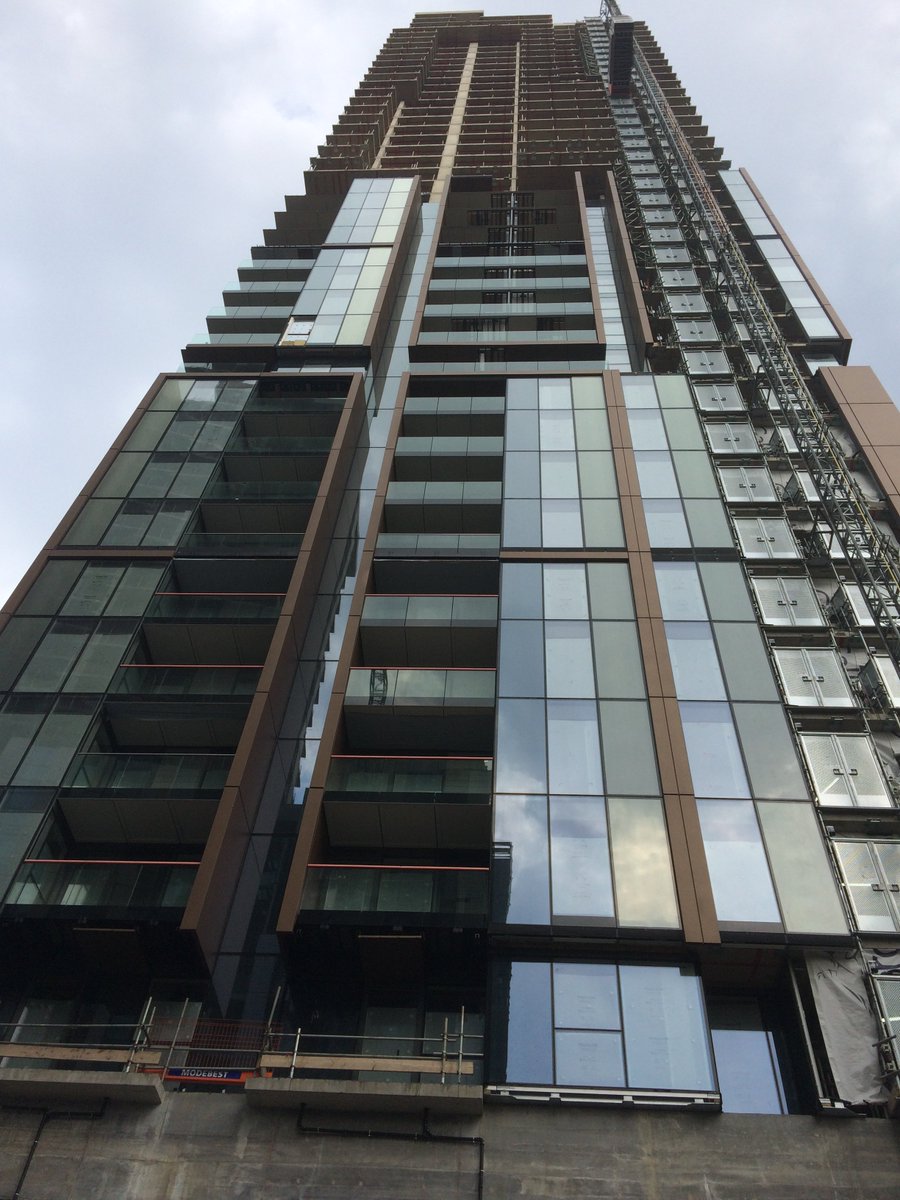 meinhardtuk's tweet photo. Block D (Maine Tower) topped out at the end of May signalling the end of the #construction of the primary #concrete frame by #Modebest for @GalliardHomes at #HarbourCentral. Great work from all those involved in delivering this 140m+ #tower! #engineering #structuralengineering https://t.co/yusTVoonko