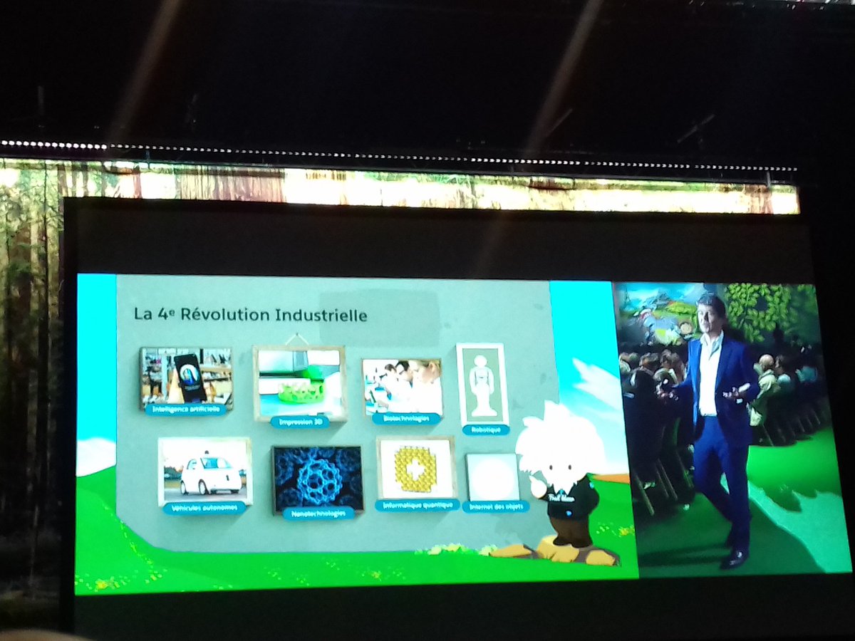 Maxime_Mamert's tweet photo. Démarrage de la plénière, nous sommes tous des Trailblazers ! #SalesforceTour @SalesforceFR 
#SageBusinessCloud https://t.co/XwIQvxjshh