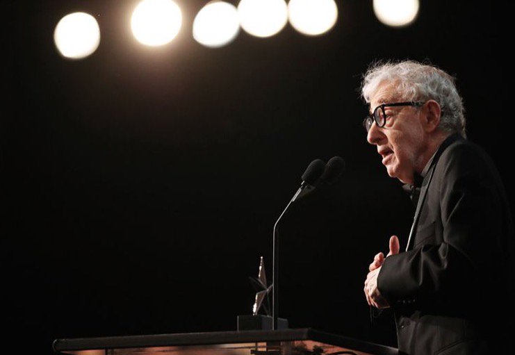 Gonflé #WoodyAllen s’autoproclame égérie masculine de #Metoo !
bit.ly/2HoYtNF