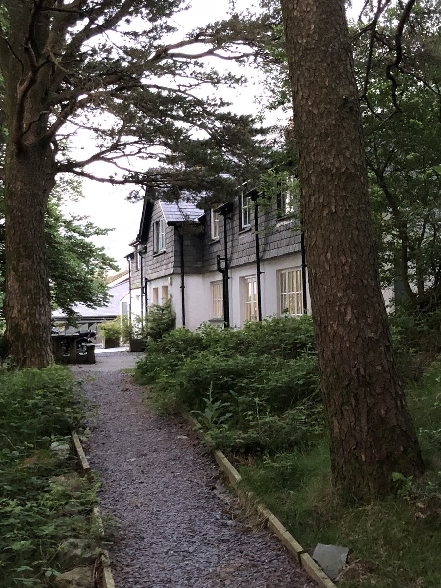 Stayed in the Anglesey hut <a href="/YHAIdwal/">YHA Idwal</a> last night, a beautiful hostel with amazing scenery, slept like a log <a href="/YHAOfficial/">YHA England & Wales</a>  doing a little tour of Snowdon this week, everywhere’s beautiful, id recommend staying at any of our locations here!!