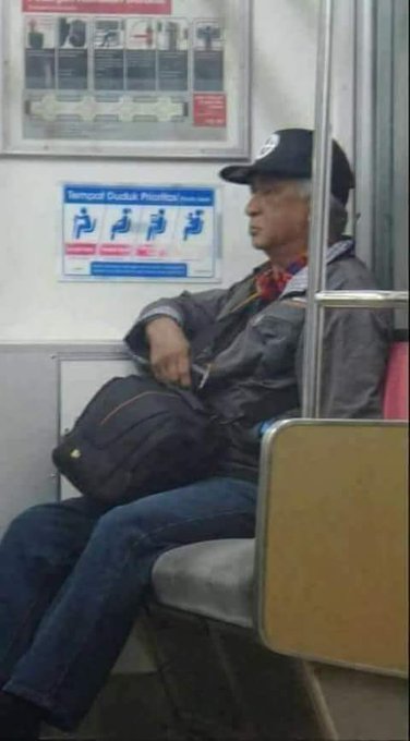 View image on Twitter