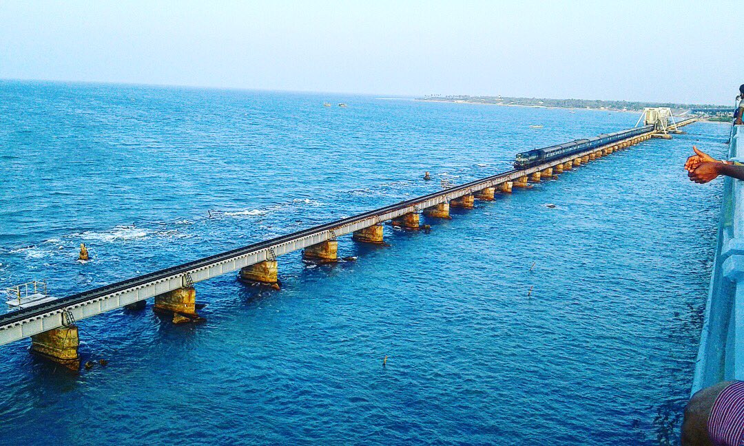 vkb18_vav's tweet photo. #23_dec_2k15 #5:24pm #wednesday #last_india_railway_track #last_road #end_point_of_india #incredibleindia #wanderlust #travel_food_photography #labelvb #vb24 #vav #vaibhavbhatnagar #2k15_to_2k18 https://t.co/svhj6h0w7v