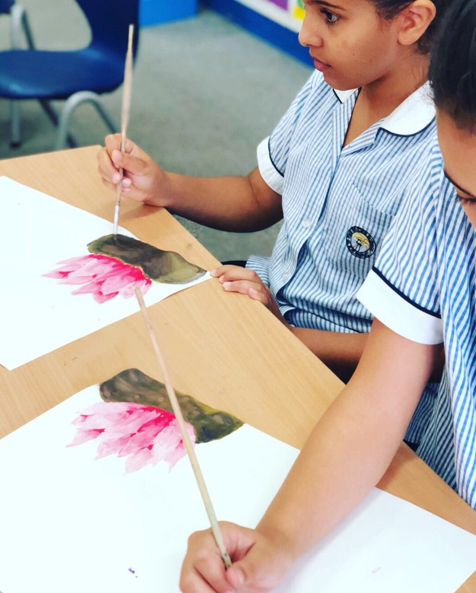 BSAKyear4's tweet photo. @BSAKyear4 learning about Monet and Impressionism @BSAKart #BSAKcreative https://t.co/76oqnj4vNk