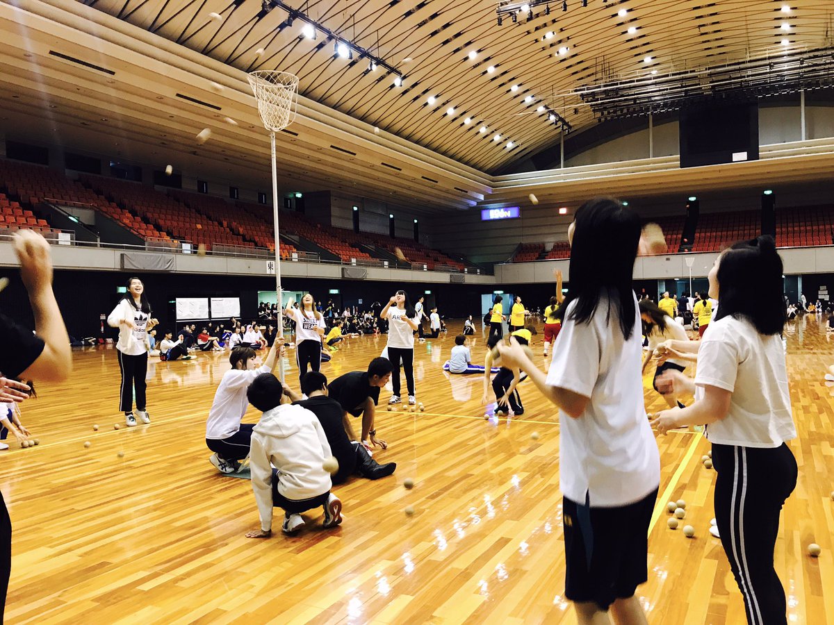 なんば ヒューマンキャンパス高校 Na Twitteru 今日はあいにくの雨 ですが 姉妹校の大阪バイオメディカル専門学校と合同で体育祭をしています すごく広い会場で驚きました 通信制高校 ヒューマンキャンパス高校 なんば学習センター 体育祭