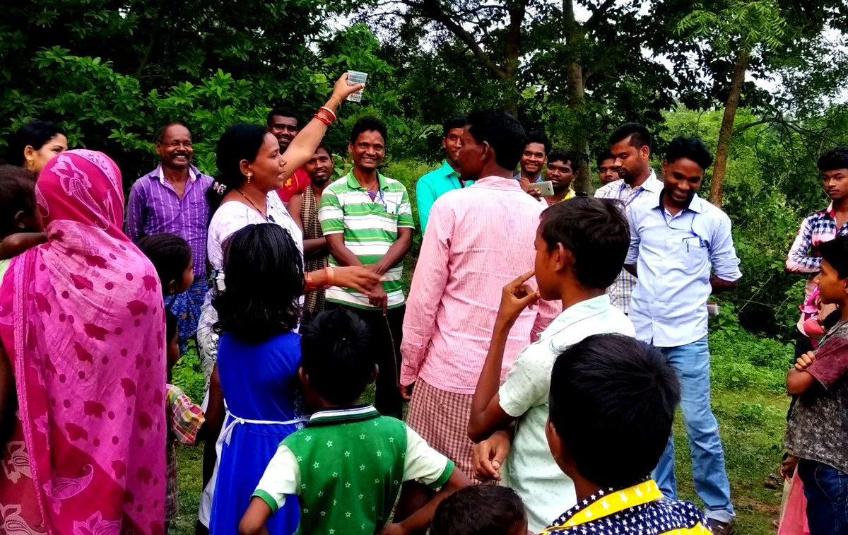 dwsmbpd's tweet photo. #ZSBP #SwachhBharat Triggering to the villagers  in CLTS training during 28.5.2018 to 1.6.2018 by using CLTS tools at Baidpur village of  Nodhna GP under Kuliana Block, Dist. Mayurbhanj @PRDeptOdisha @paramiyer_ @VRadhaIAS @roopamishra77 @odisha_zsbp @sbmodisha @vineetias https://t.co/JCG2nUbceL