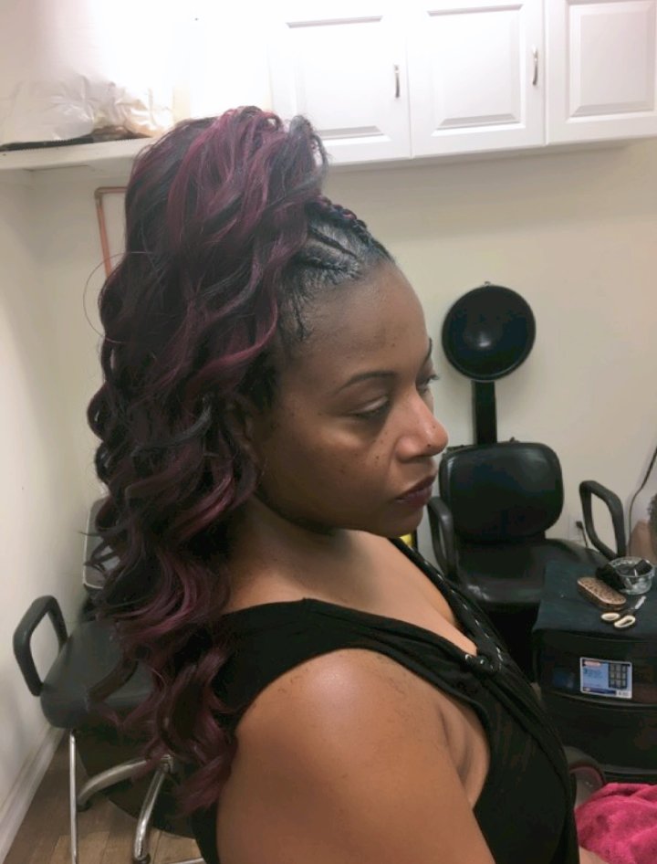 TheNewYouBraidR's tweet image. 'Back on my grind'....❤❤#cute 😘#ghanabraidstyle #cornrowponytail
#colorpop🎨 #redwine 🍷"The New You."✂💺 #feliciay05