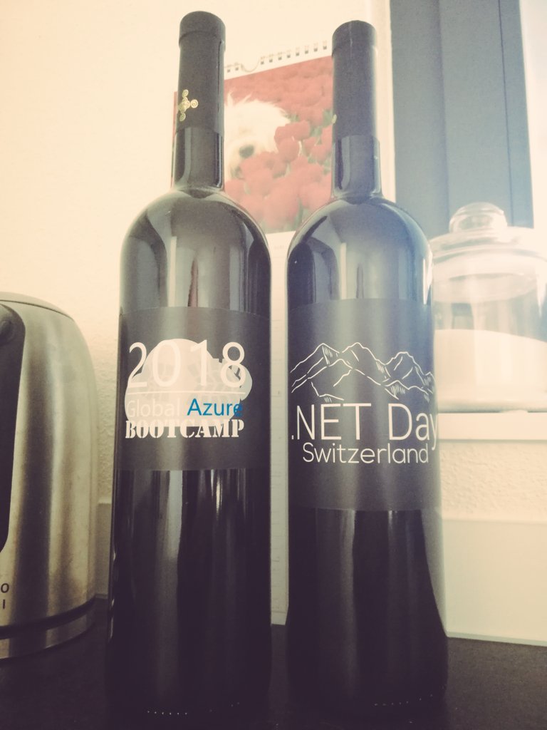 kasuken's tweet image. Next bottle? 😀 #dotnetday18
