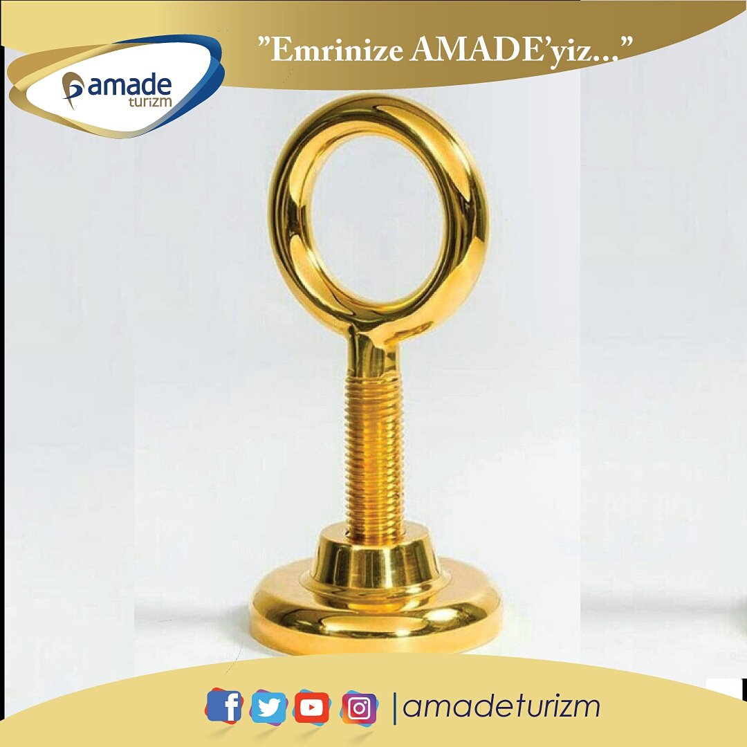 Kâbe-i Muazzama'nın gümüş olan halkaları, Altın Halkalarla değiştiriliyor. .. Kâbe-i Muazzama örtüsünün kusursuz ve düz durabilmesi için "Şâzervân" ismi verilen Kâbe kaidesinde halkalar bulunmaktadır.