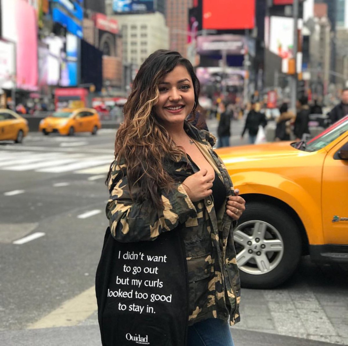 CurlEvolution's tweet photo. Tag your #curlbestie and you both could win one of our Ouidad beach or city bags! ✨Winners ✨annouced during our Live Feed Wednesday at 7:30pm https://t.co/hFMcXsj8OX
