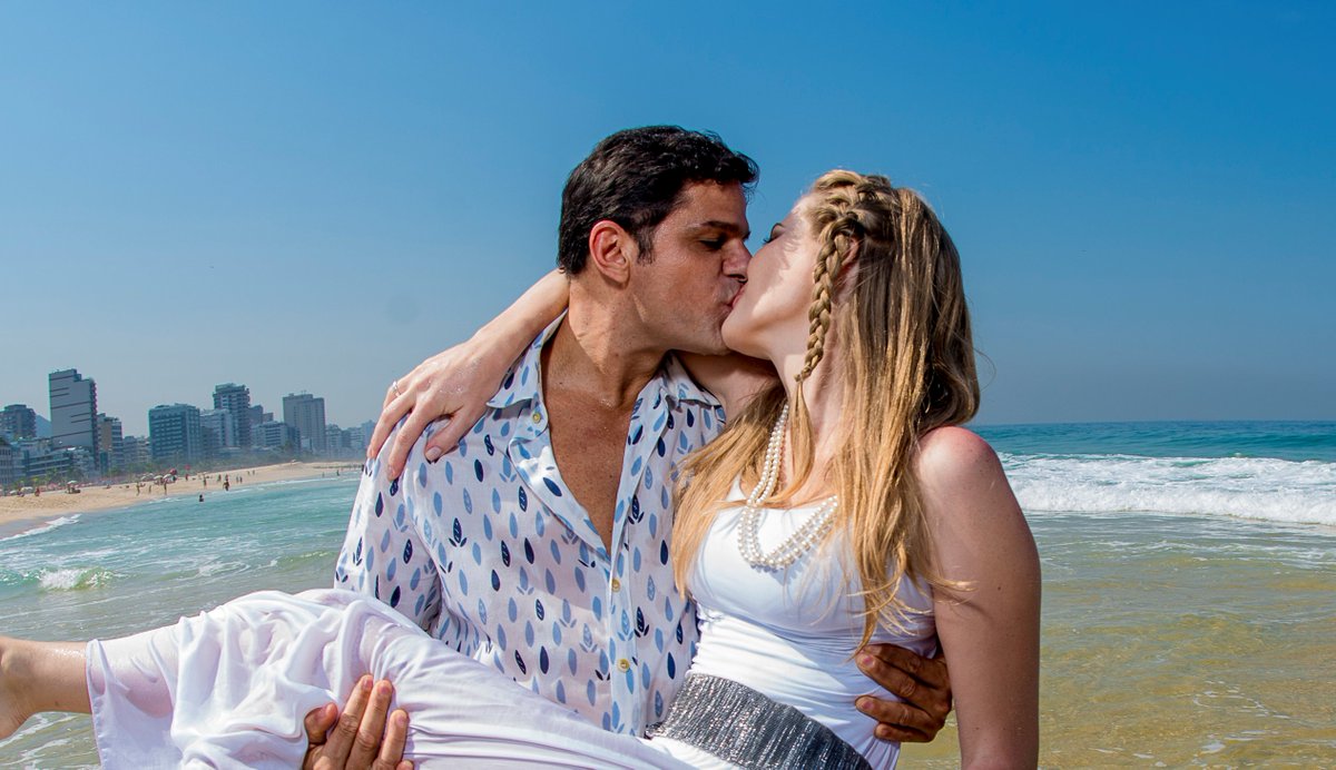 Liege_Muller's tweet photo. Descansem um pouco pois daqui a pouco vamos trazer de volta nosso Casal #LiDré @liegemuller @andredimauro
PowerCoupleBrasil
#EliminacaoPowerCouple
#PowerCoupleBr 
#RepescagemPowerCouple https://t.co/rFSOIHFcV4
