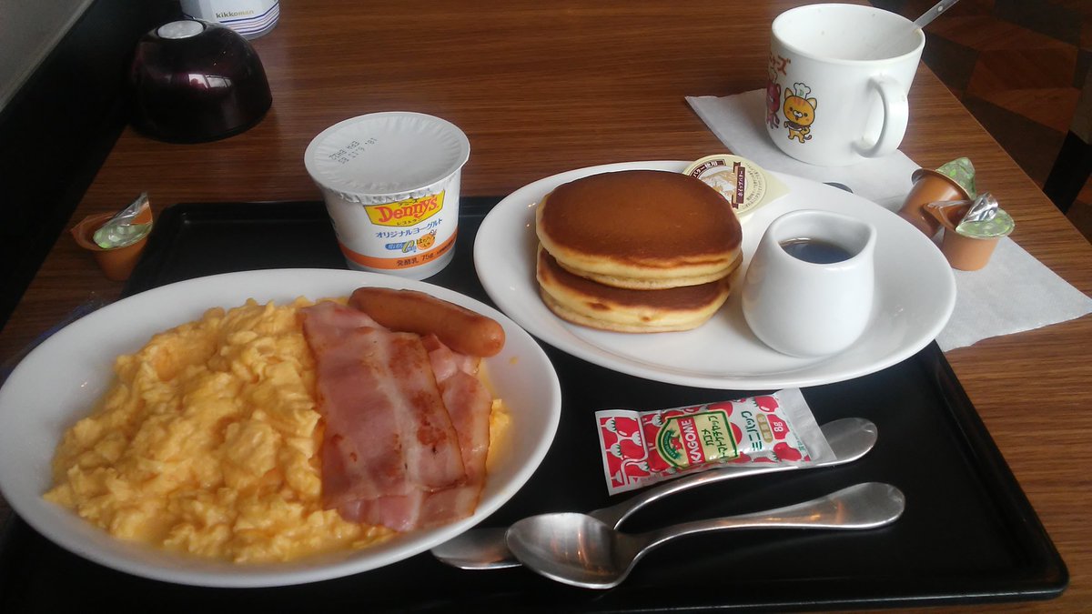 TLionVGC's tweet photo. First meal in Tokyo! https://t.co/hcggaLcQbP
