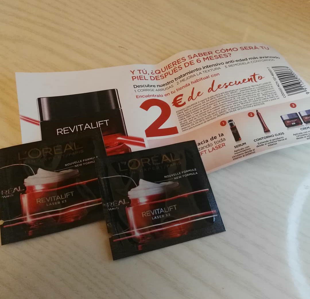 etereomkp's tweet photo. 📬Muestra gratis📬
Holitaa!! Que tal?? He recibido las muestras de @loreal_es #revitaliftlaserx3 junto con un cupón de descuento de 2€ para cualquier producto de la rutina revitalift láser
#loreal #crema #muestrasgratis #regalo #gratis #free #antiedad #piel #belleza #cosmetica https://t.co/PFimOqdzVP