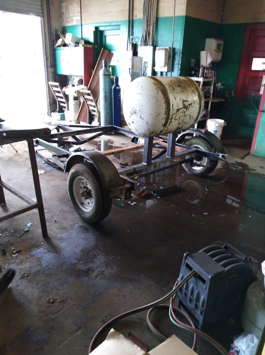 SteelMyDreams's tweet photo. Grill is finally taking shape! #steelmydreams #iweld #weldlife #welding #weldlife #bbq #grill #smoker #outofmymind #noblueprint #outdoor #cookout #backyard #grateful #repurposed #recycled #recycling https://t.co/09RgxlZjB8