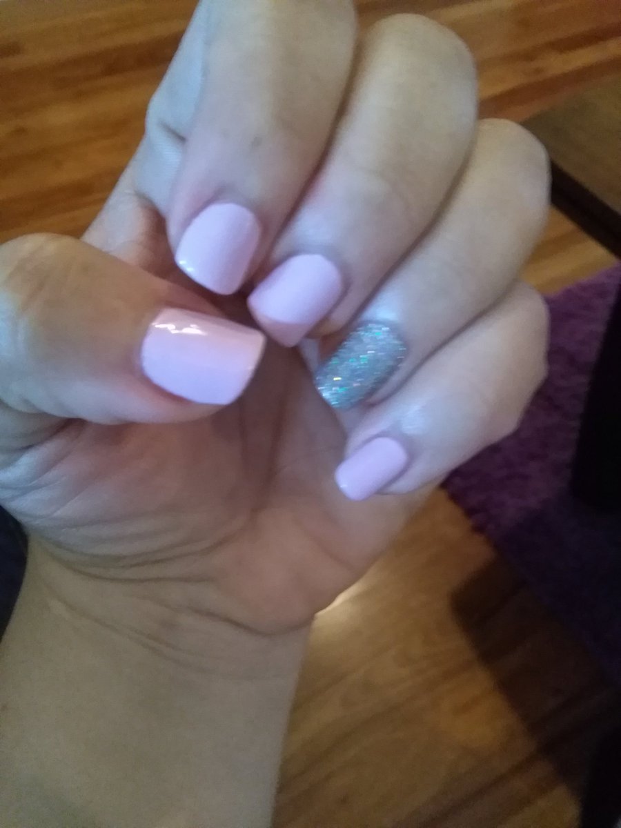 razorbacknerd's tweet image. Love my new nails