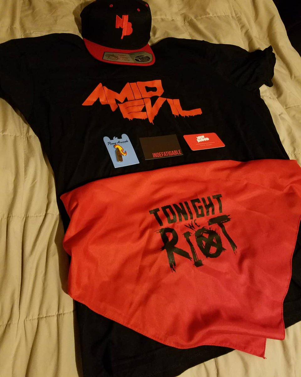 branrags's tweet image. Just got my @TheNewBloods swag from @DaveOshry that I won from the AMID EVIL giveaway last week! WOOHOO thank you Dave! You and everyone at New Blood rock! Now I can be even more of an unpaid shill!
🤘😎🤘
#AMIDEVIL #Indefatigable #NewBloodInteractive #NewBlood