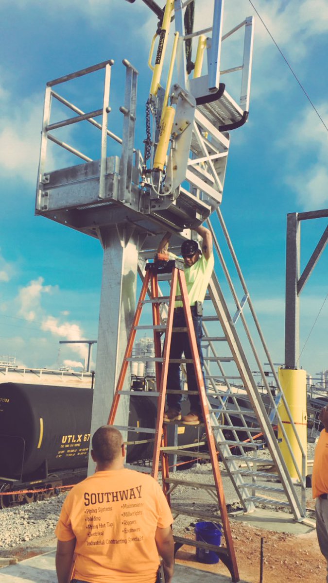 RacksLoading's tweet image. Another successful installation for truck access. Contact us for an innovative solution. We have 100s of years of combined experience. What can we do for your site?