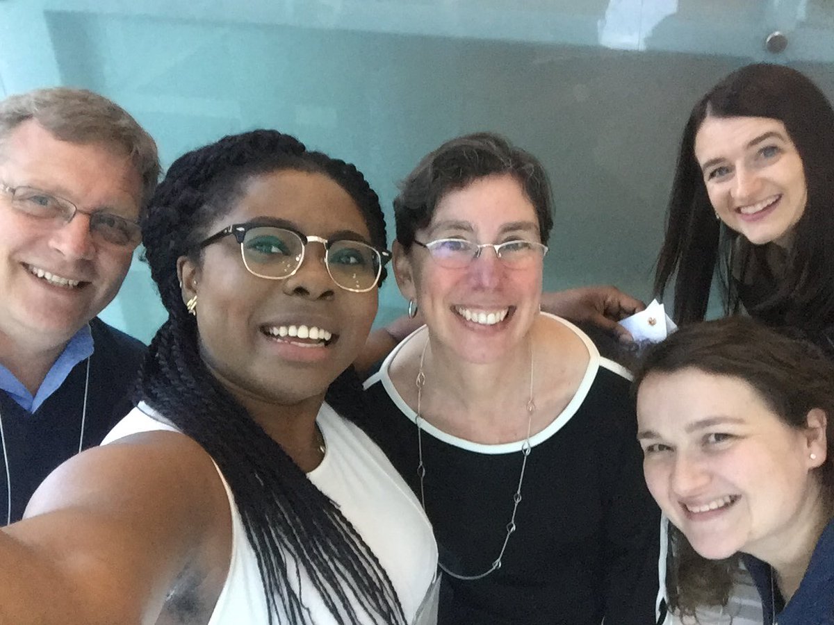 MaryanneAghalu's tweet photo. Graduate Awards Ceremony... honoring scholars for 2017-2018😘🎉 can’t believe 2 years flew by so quickly... @gradstudies @memorialhss #travorbrown #donnafitzgerald #amywarren #aimeesurprenant @jbowering @MemorialU https://t.co/PN1TrrB1MP