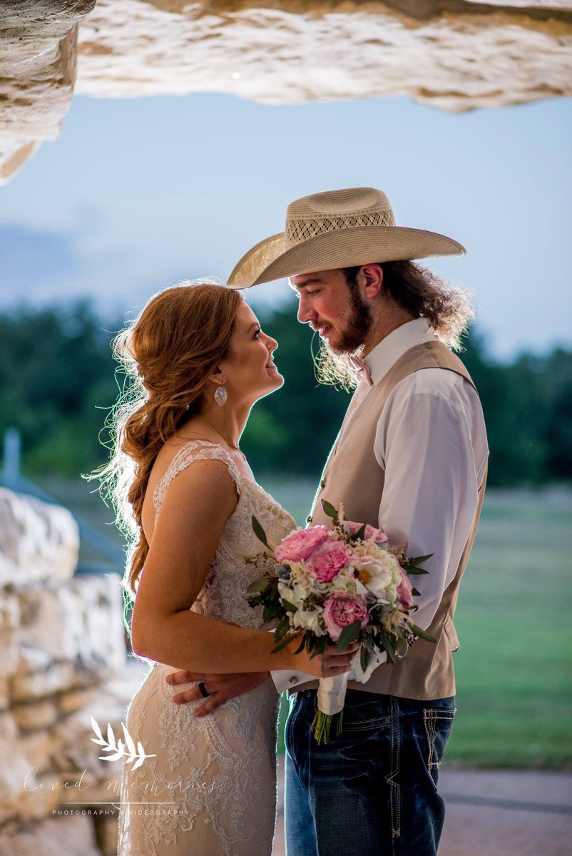 EmilyNoelle07's tweet photo. 5.19.2018
This whole day was a dream💕 https://t.co/TteBfdyLeV