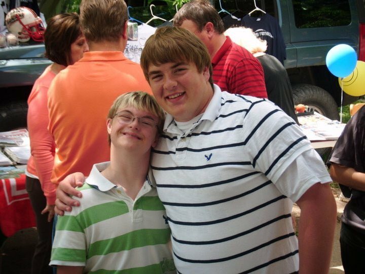 LeviHuneke57's tweet photo. I didn’t want to believe it when i heard the news. You were full of life, you brightened every room you were in and made sure everyone left with a smile & laugh. You were one of the best friends to me & chubs, and taught me how to be a good team mate. I love you brother #RIP76 https://t.co/ecsbKw6ZmZ