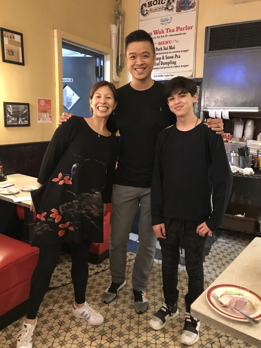 ChefJoshR's tweet image. Good luck to @YaoMaasbach @dimsumNYC and Team @mocanyc in this year’s #nycmarathon ! What an amazing night! Thanks @NomWah and @FyllanNow !!