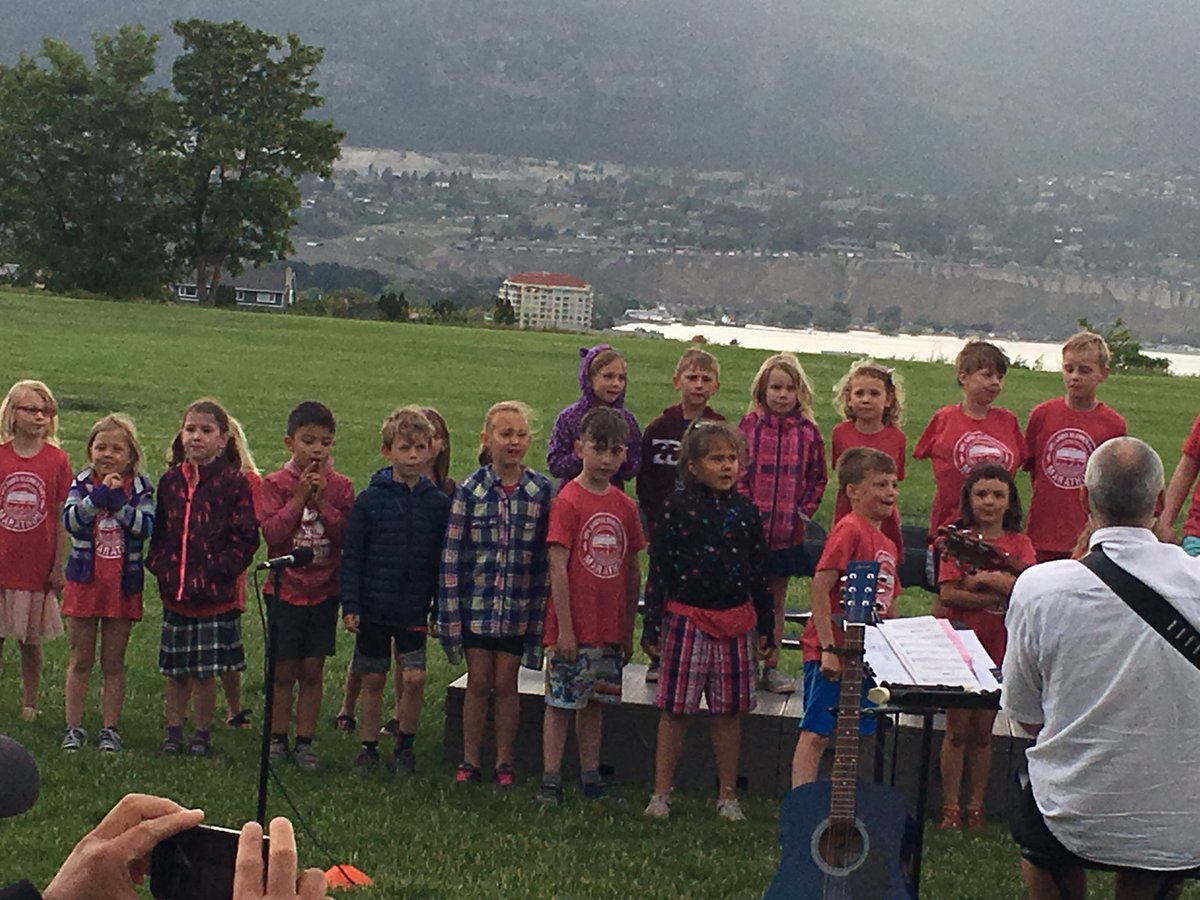 Thanks <a href="/ADeVito67/">Andrea DeVito</a> and the whole Uplands staff for putting on a great year end conference and at the same time teaching kids and families that resilience is built through overcoming adversity!  #sd67 #AttitudeofGratitude @DavidihirdDavid <a href="/toddmanuel_67/">Todd Manuel</a>