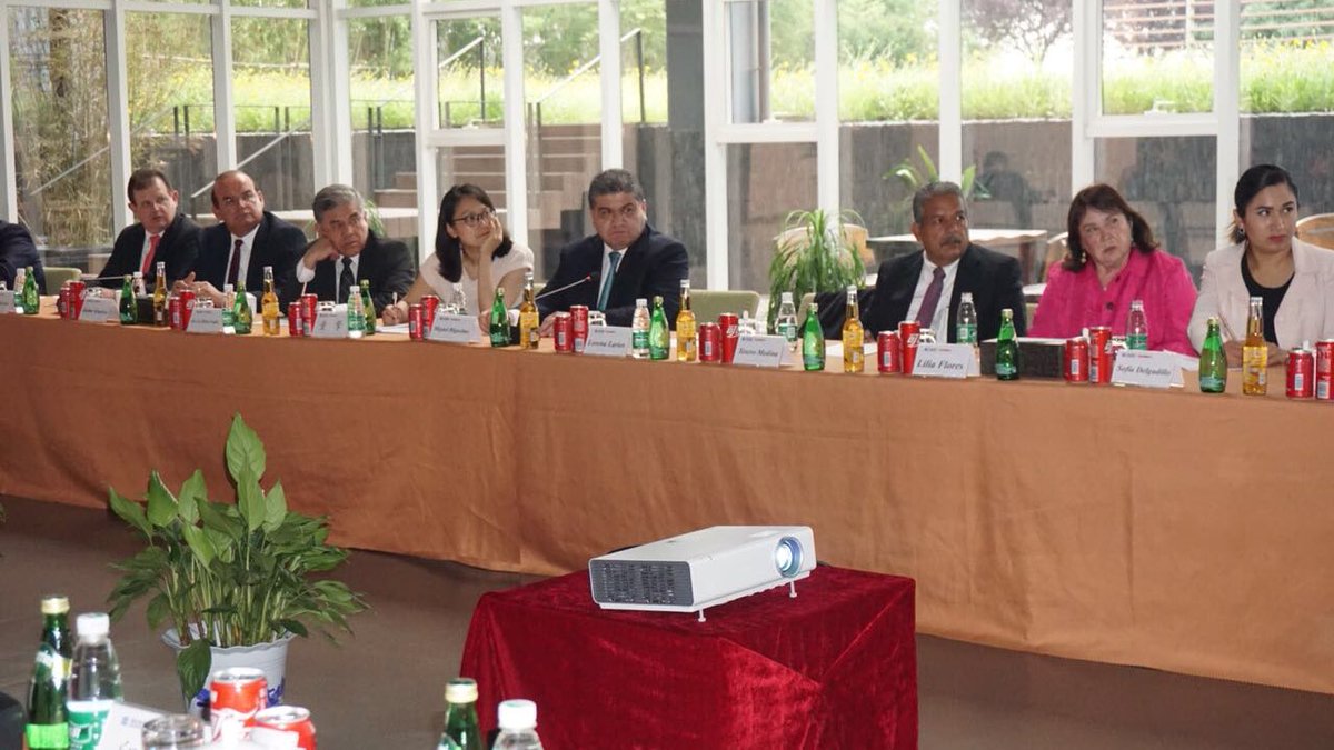 Durante nuestro recorrido por China, nos reunimos con los directivos de #Sumec, empresa líder del país asiático, quienes son especialistas en las energías renovables y estarán pronto visitando tierra coahuilense con la finalidad de planificar su llegada a nuestro estado.