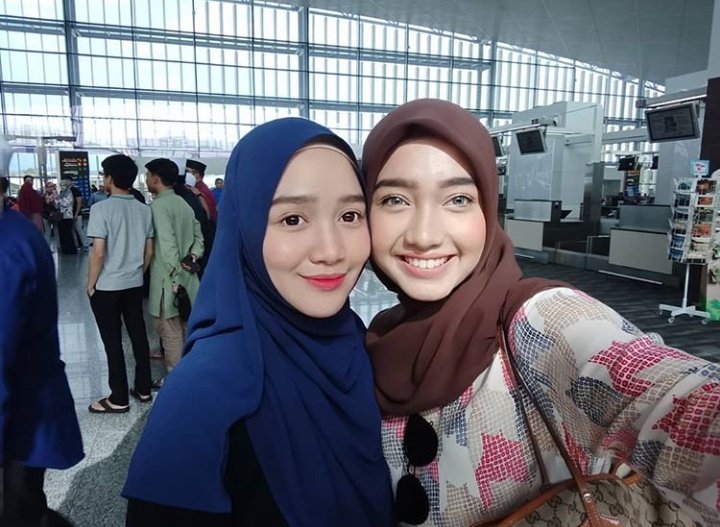 ChekuInah's tweet photo. Happy pill @izyanhusny https://t.co/8MKN3O2Enp