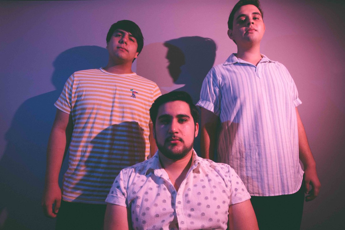 RedQuills's tweet image. A new single is coming soon, just stay tuned and save the date, JUNE 6 | Se viene un nuevo single pronto, JUNIO, 6.
.
📸:@emmanuelchqt