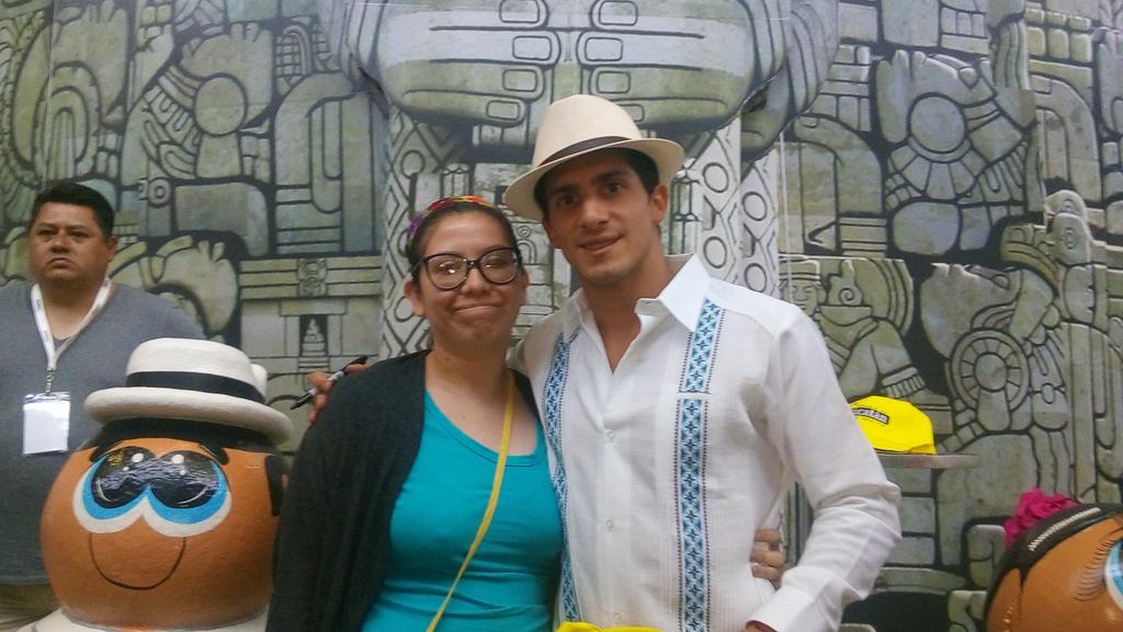 Lucisavaz's tweet photo. Algo mas que me agrada de yucatan @Rommel_Pacheco @lucirivaz  pronto regresaremos a yucatan!!! https://t.co/aIdJbpTfJY